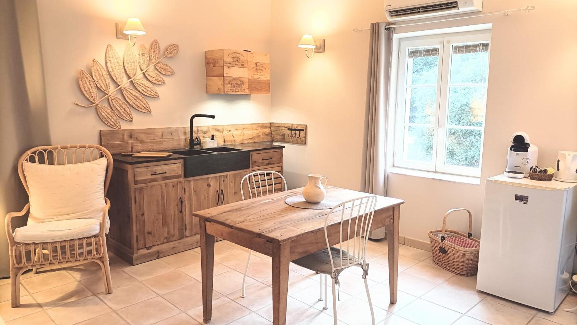 La Ferme Les Eybrachas Hotel Reauville Room photo